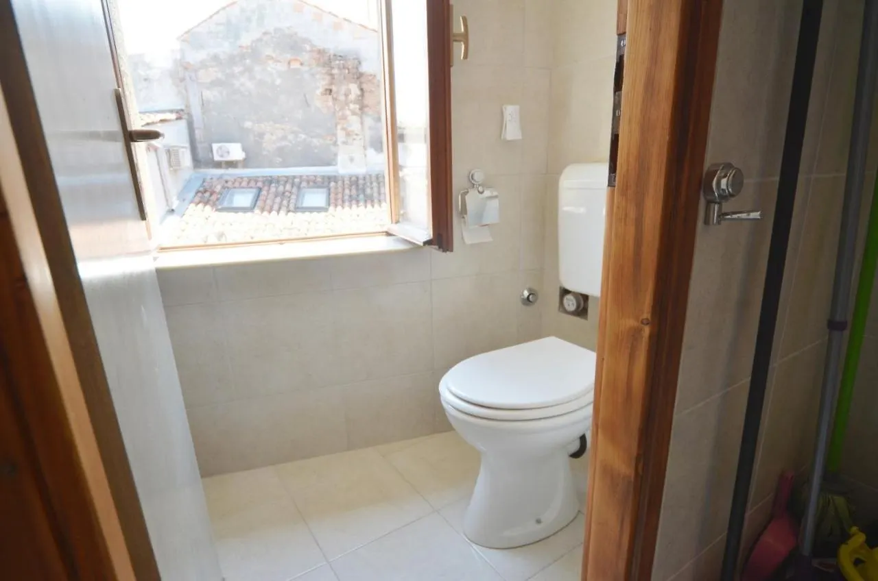 Dala Apartment Rovinj Guest house